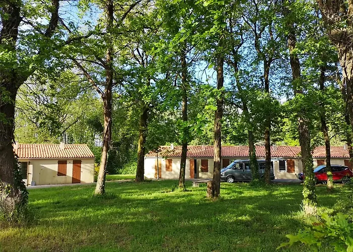 Grand Superbe Vue Foret Holiday park Mareuil-sur-Lay